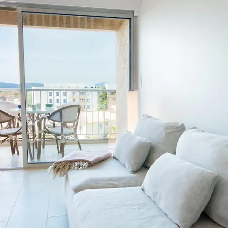 Апартаменты 2 Chambres, Proche Des Plages, Parking Фрежюс