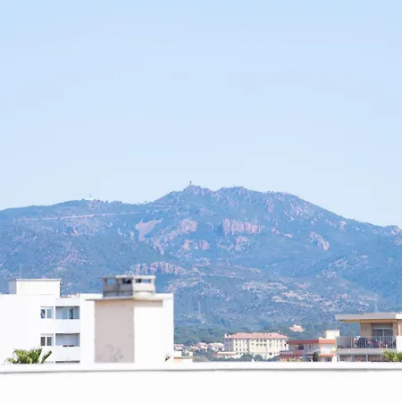 Апартаменты 2 Chambres, Proche Des Plages, Parking Фрежюс