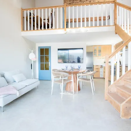 2 Chambres, Proche Des Plages, Parking Apartment