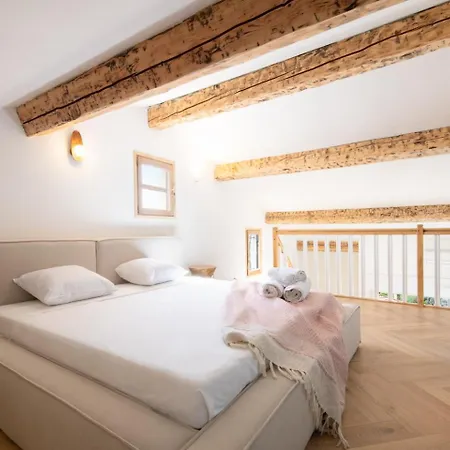 2 Chambres, Proche Des Plages, Parking