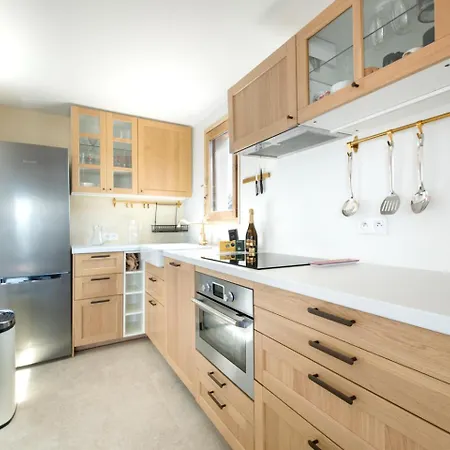 Apartment 2 Chambres, Proche Des Plages, Parking *